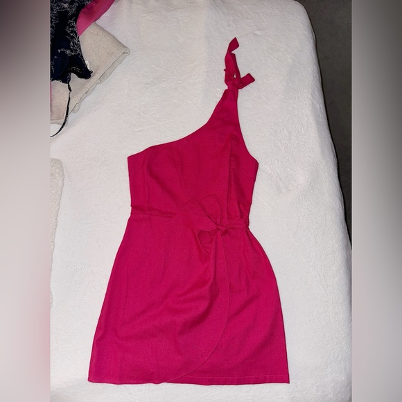 Showpo “Keeping It Together” Dress in Pink Berry Linen - Picture 4 of 6